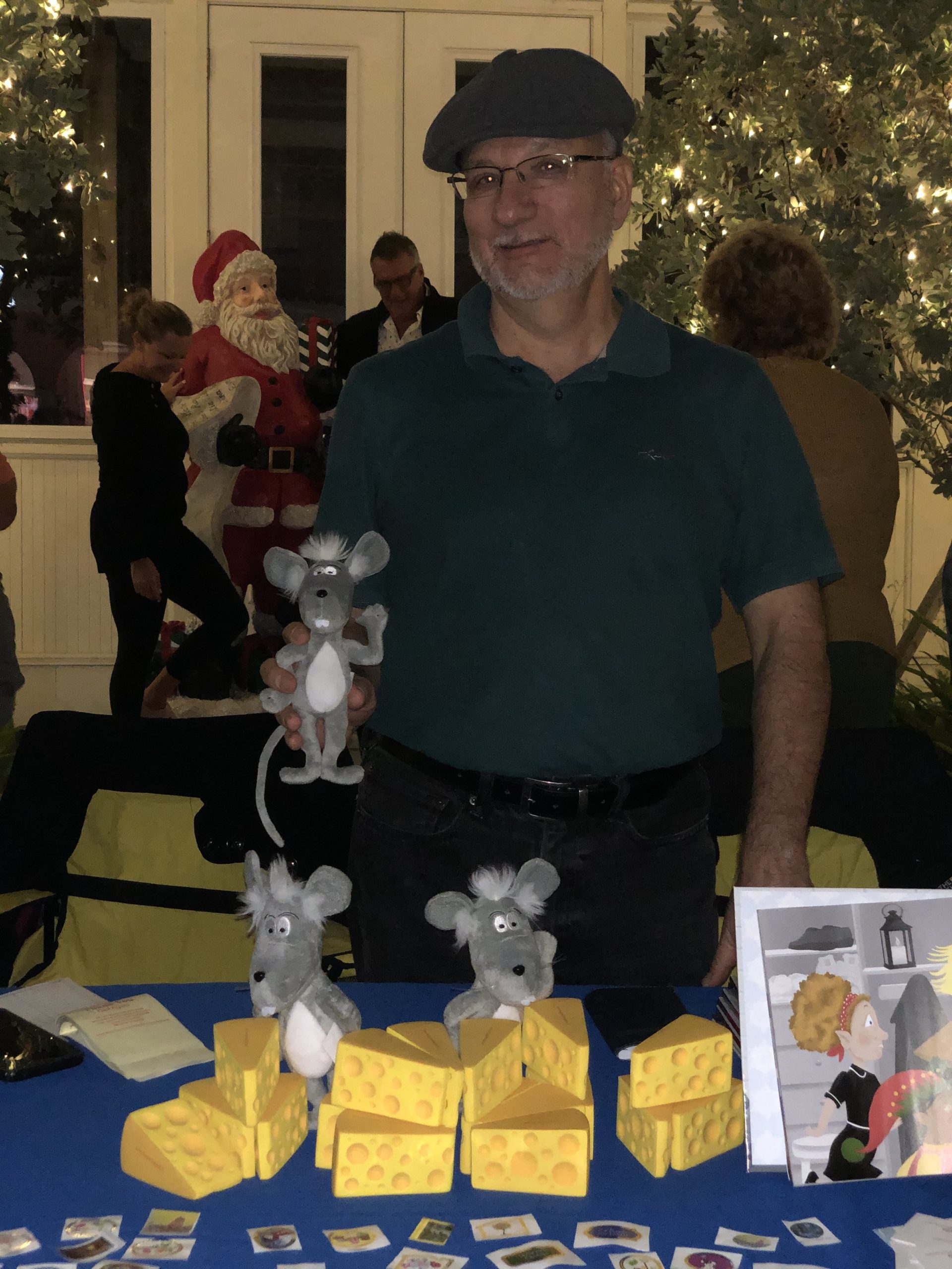 42nd Christmas on Third Richard Ballo Martin the Mouse 004